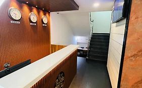 Shanthi Tourist Home